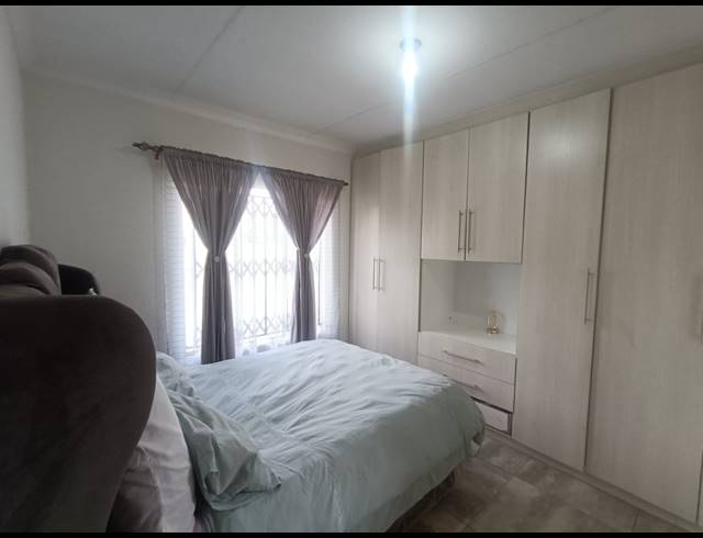 3 BEDROOM HOUSE TO LET IN RIVERSDALE